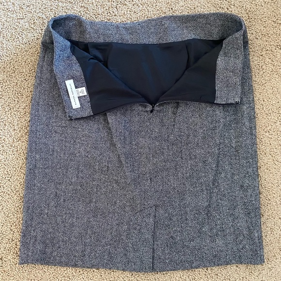 Banana Republic Grey Tweed Wool Blend Pencil Skirt with Bow Detail - Picture 5 of 8